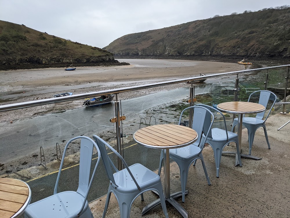 Cafe on the Quay