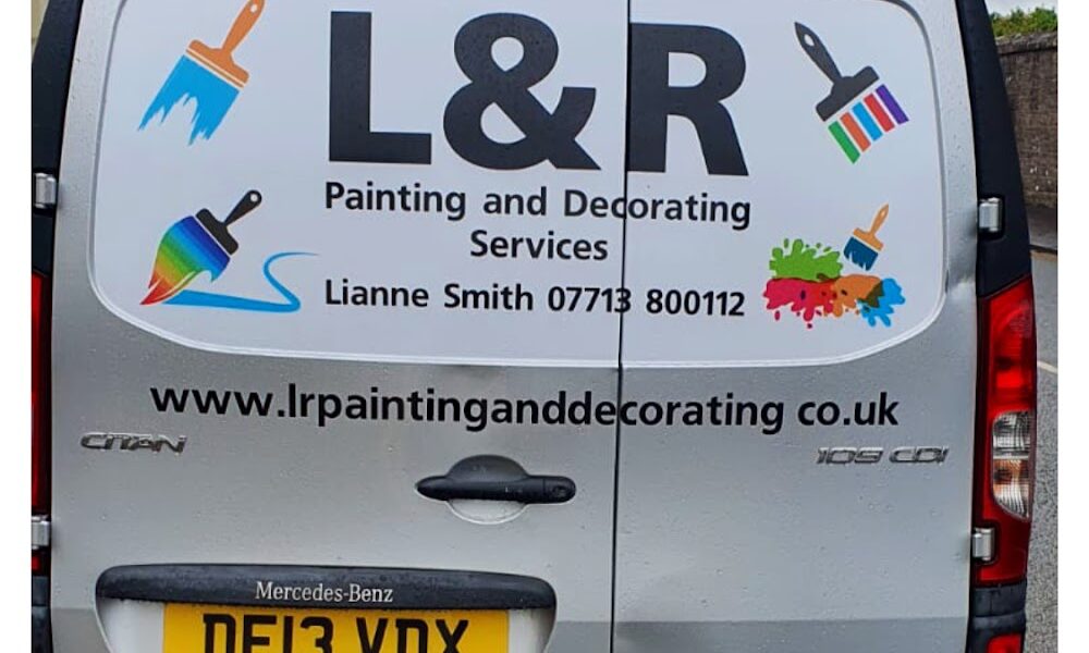 L&R Female Painter & Decorator